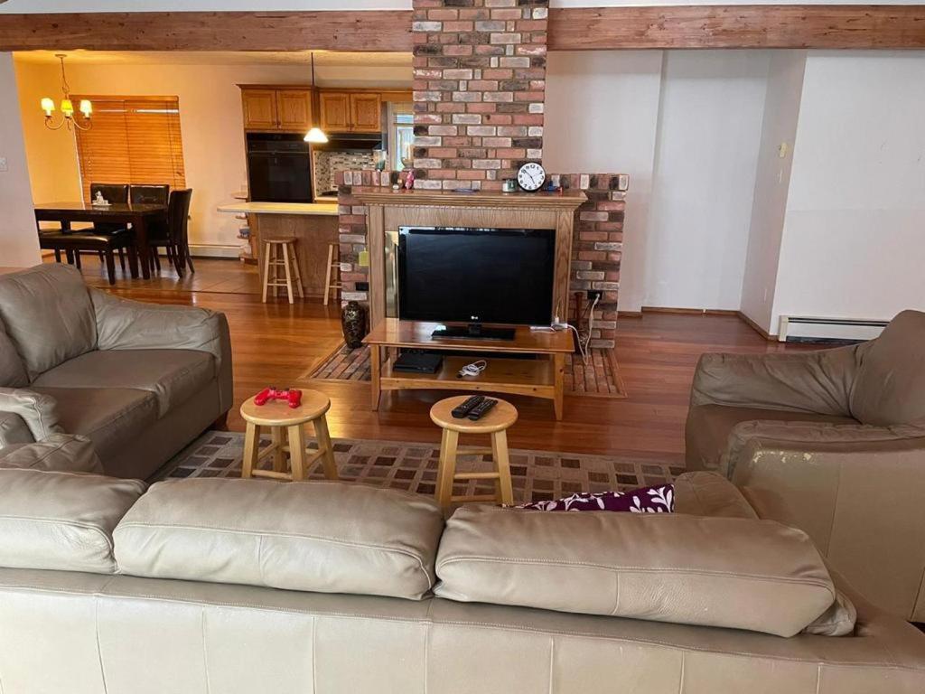 Metchosin Beach House Вікторія Екстер'єр фото