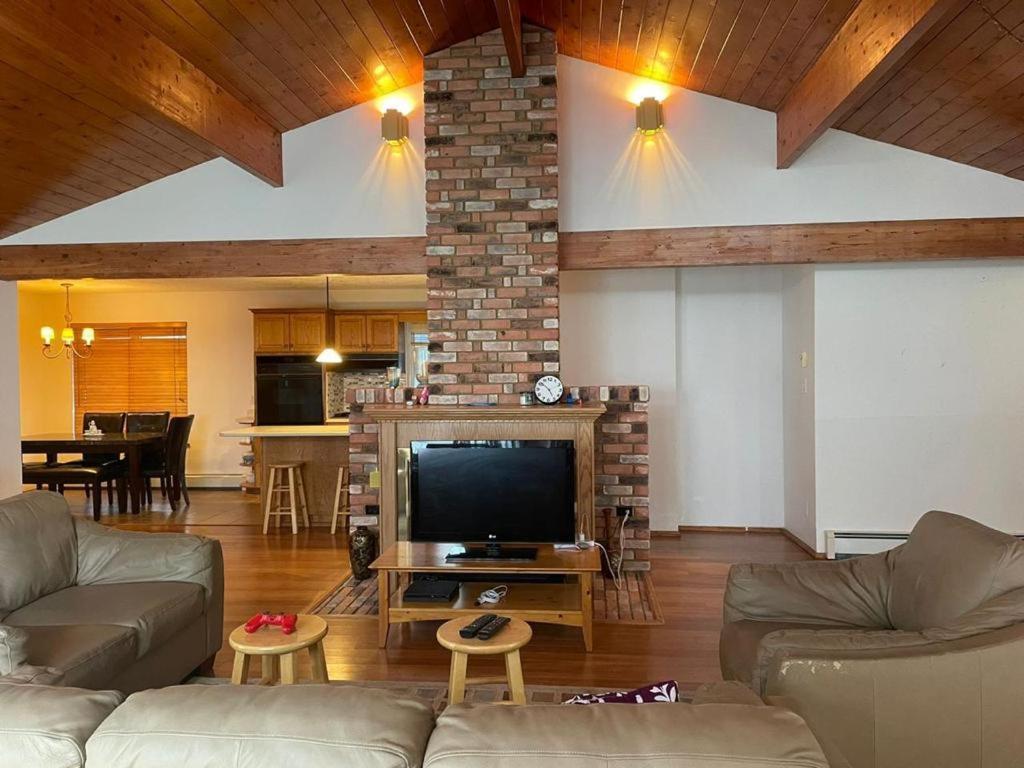 Metchosin Beach House Вікторія Екстер'єр фото
